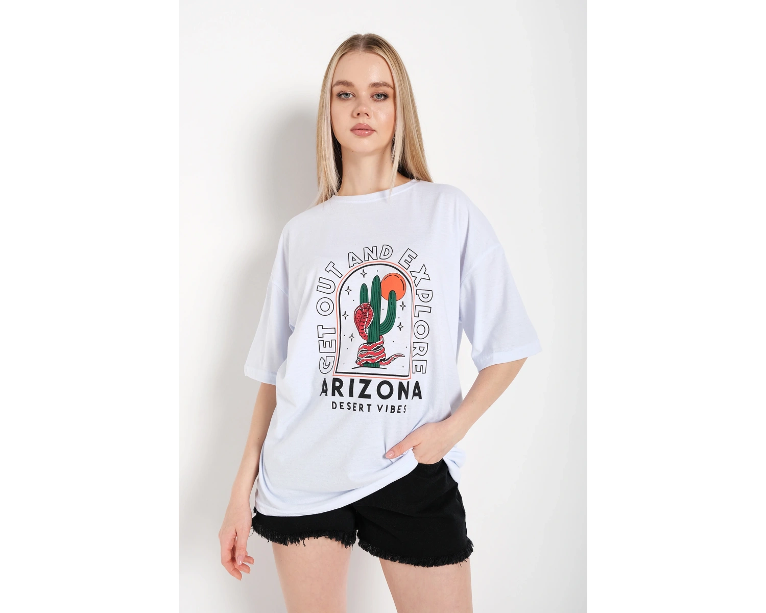Kadın Beyaz Oversize Arizona Baskılı T-shirt