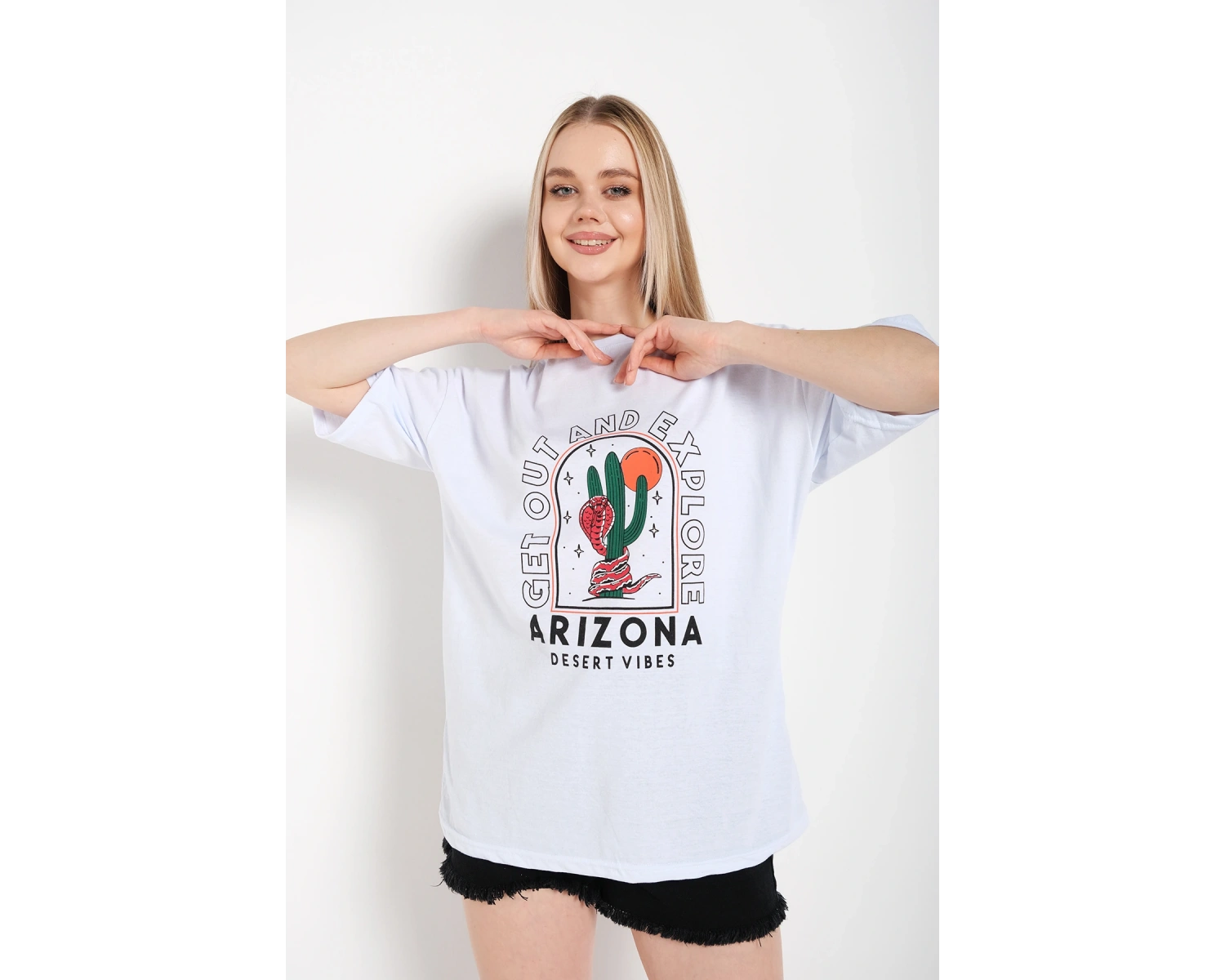 Kadın Beyaz Oversize Arizona Baskılı T-shirt