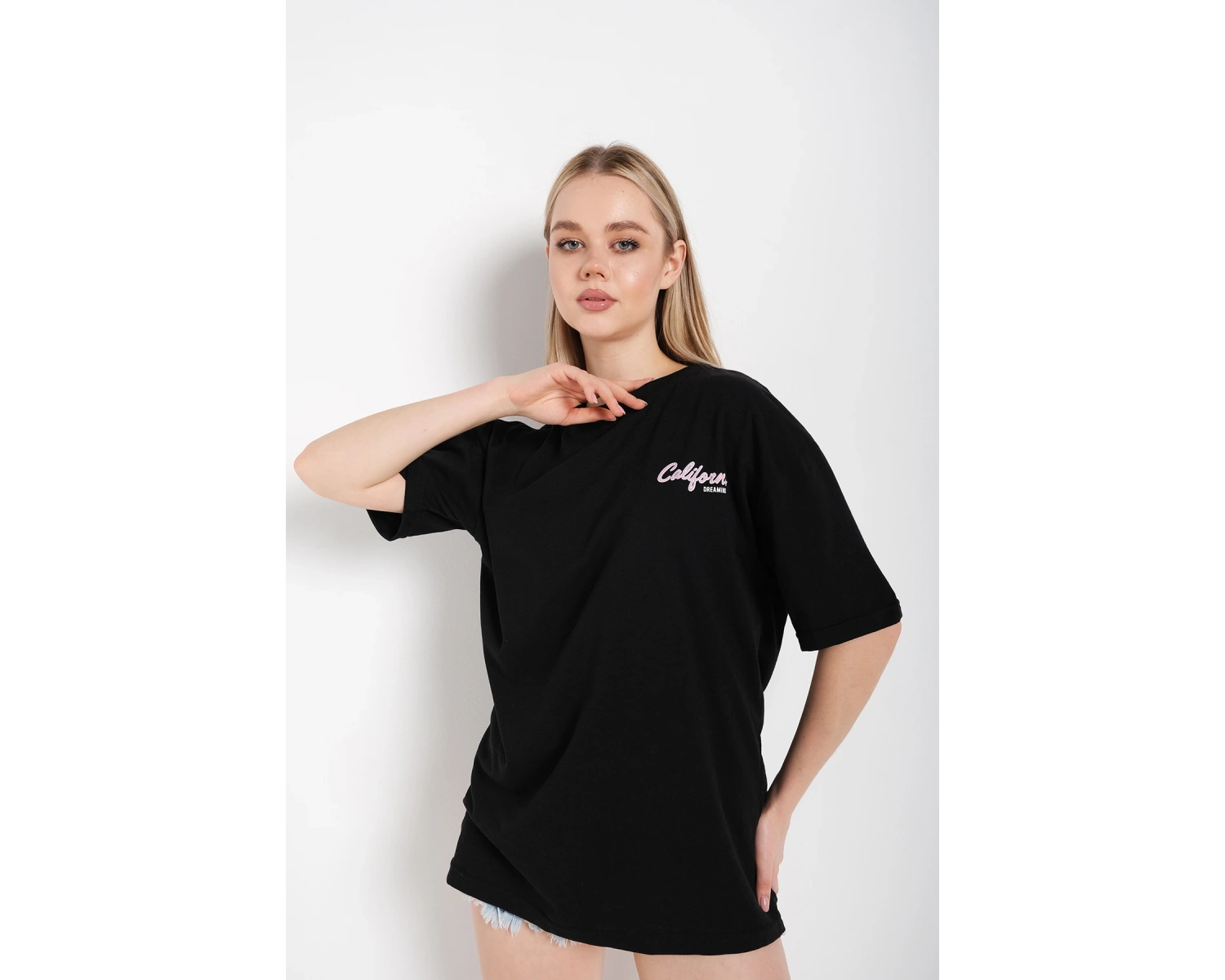 Kadın Beyaz Oversize California Baskılı T-shirt