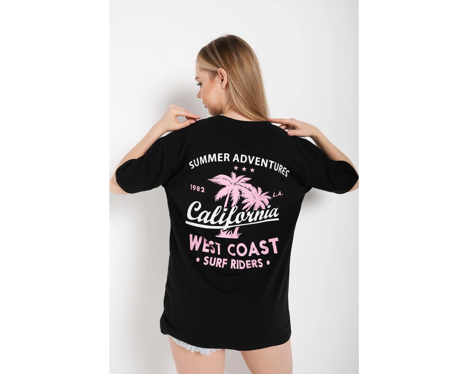 Kadın Beyaz Oversize California Baskılı T-shirt