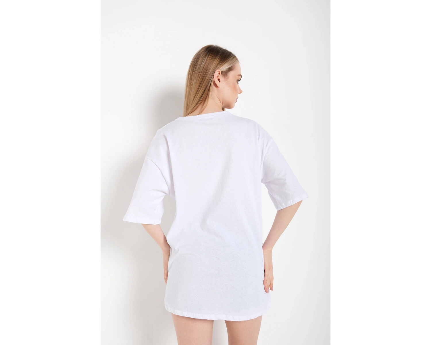 Kadın Beyaz Oversize Freedom Baskılı T-shirt