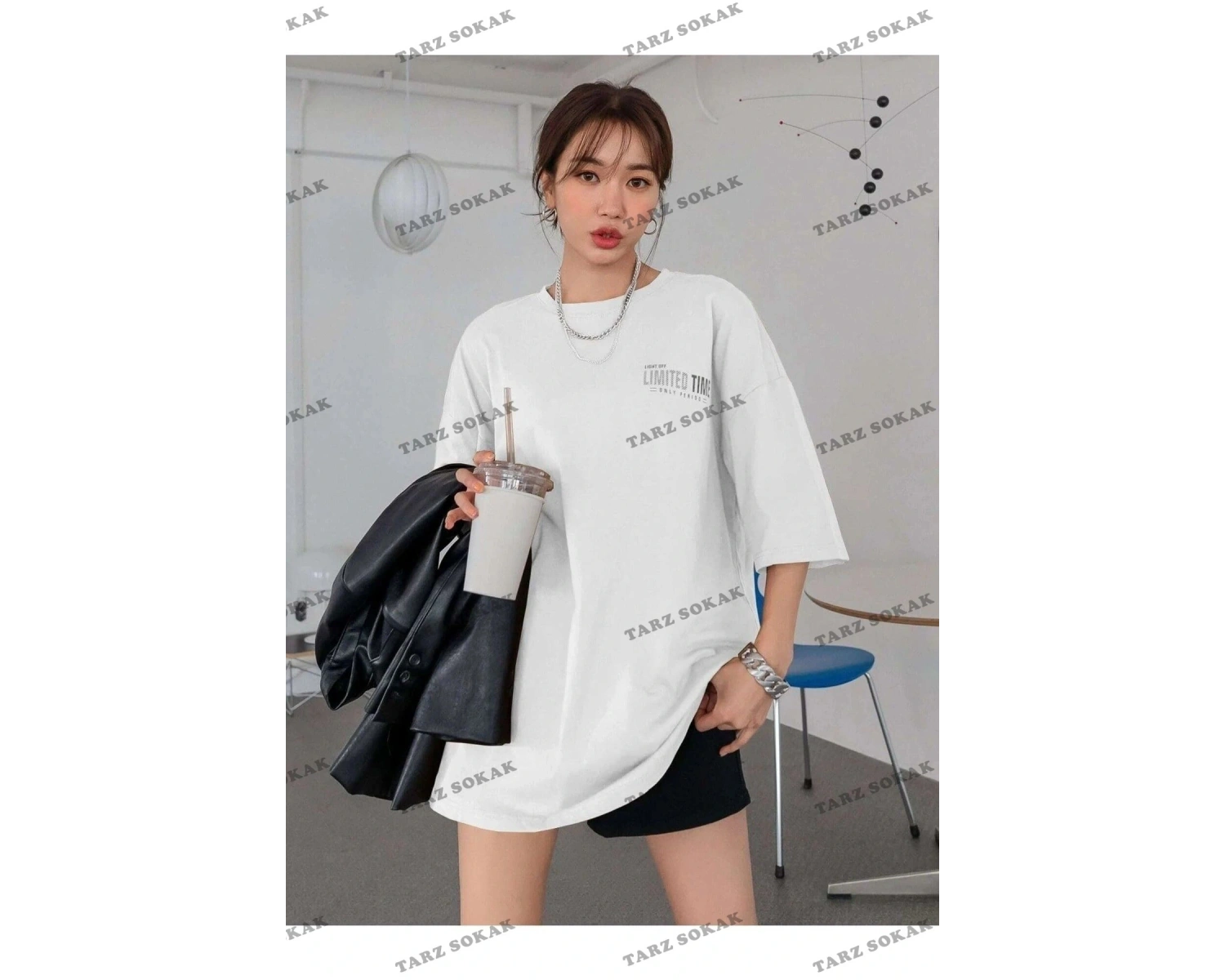 Kadın Beyaz Oversize Limited Time Baskılı