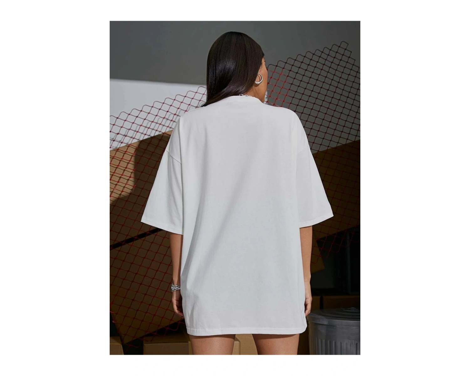 Kadın Beyaz Oversize T-shirt Music Ön Baskılı Tişört