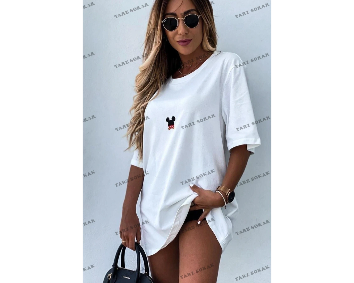 Kadın Beyaz Sırt Baskılı Mickey Mouse