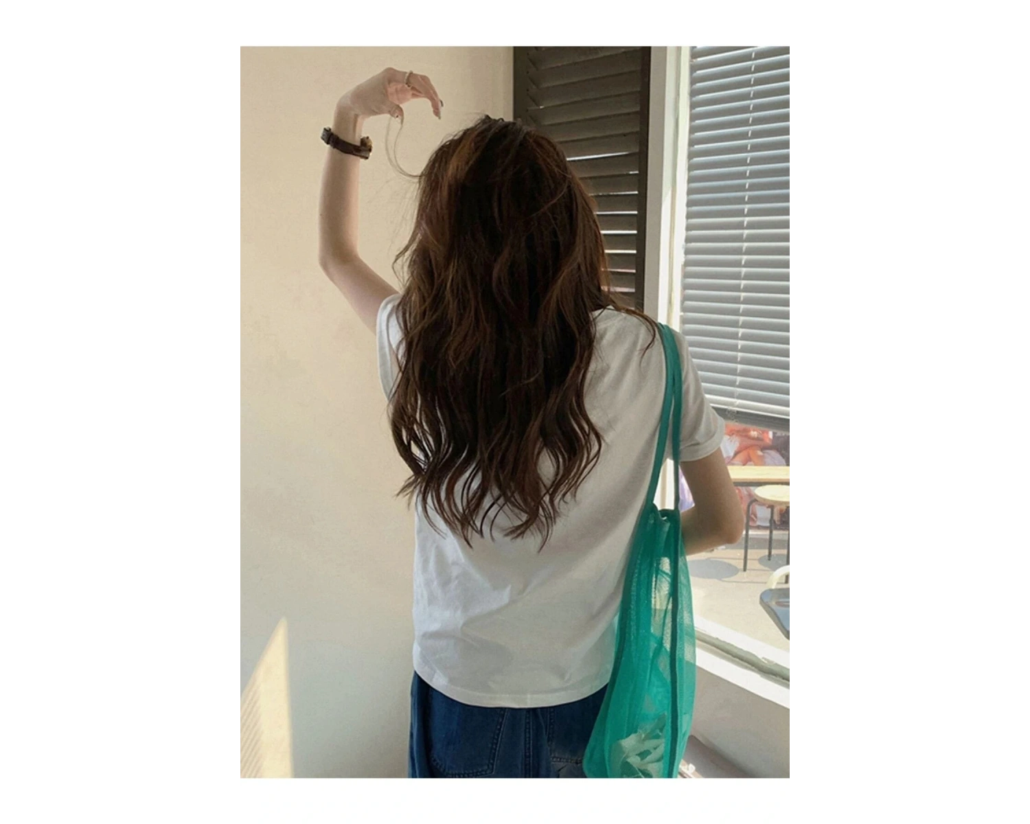 Kadın Beyaz Tavşan Baskılı Oversize T-shirt