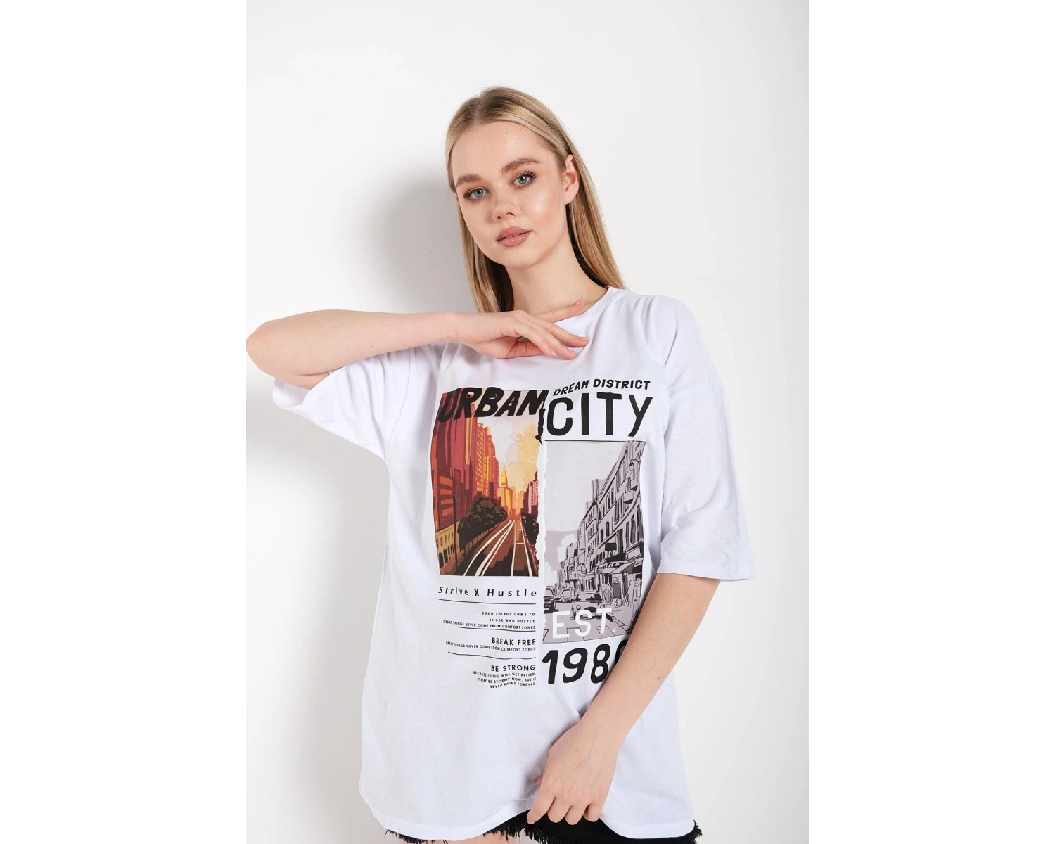 Kadın Beyaz Urban Baskılı T-shirt
