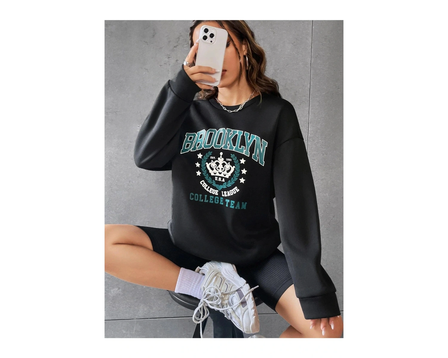 Kadın Brooklyn Baskılı Oversize Bisiklet Yaka Sweatshirt Siyah
