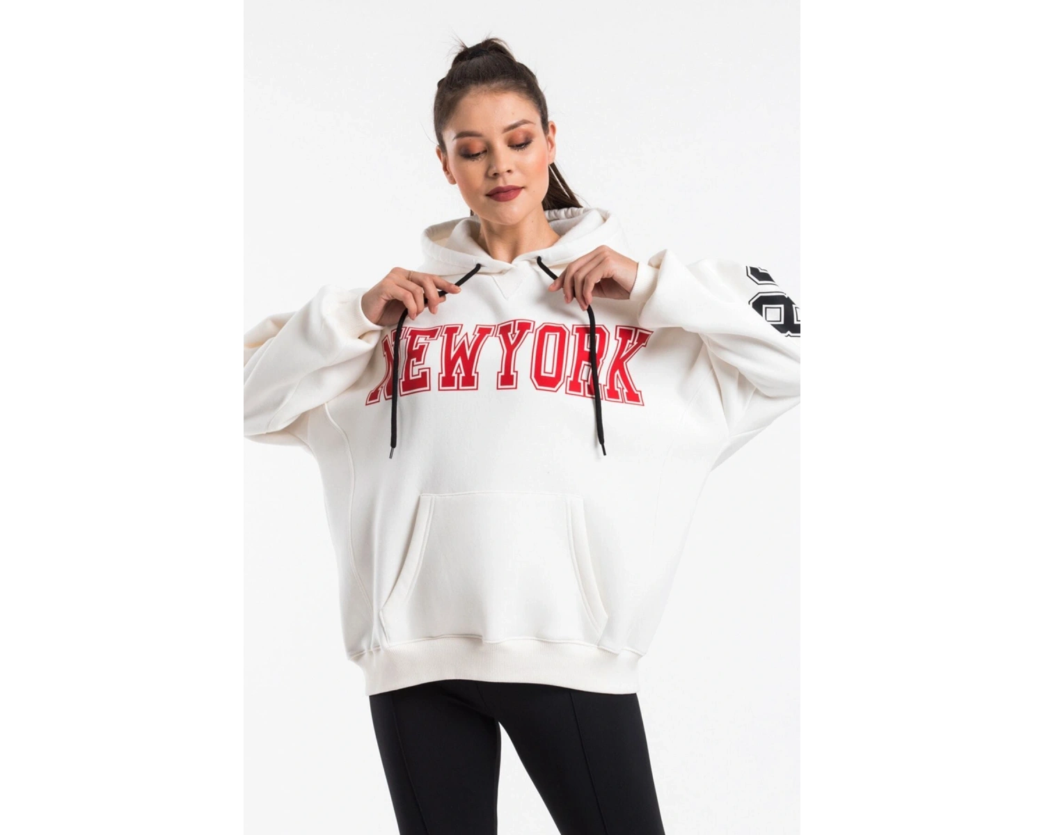 Kadın Ekru Renk Baskı Detaylı Oversize Sweatshirt Cy84191 Beyaz