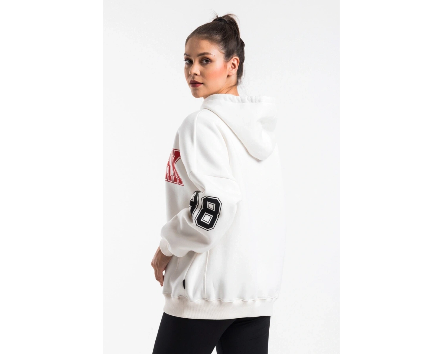 Kadın Ekru Renk Baskı Detaylı Oversize Sweatshirt Cy84191 Beyaz