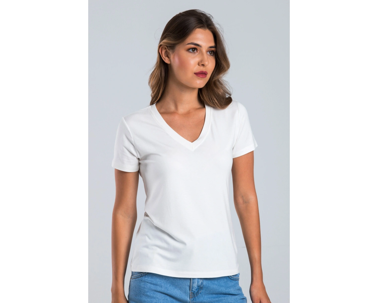 Kadın Ekru Renk V Yaka Kısa Kollu Viskon T-Shirt