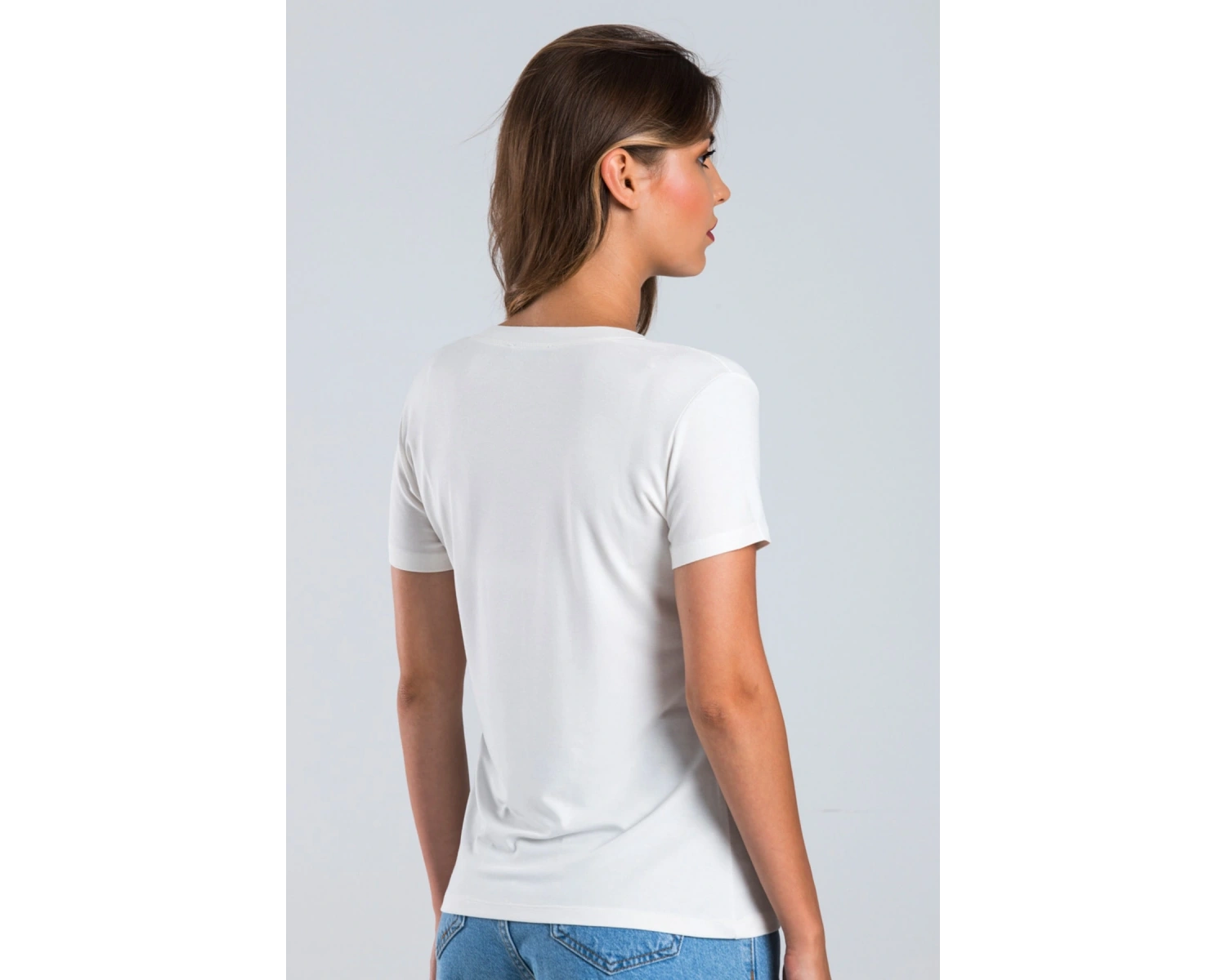 Kadın Ekru Renk V Yaka Kısa Kollu Viskon T-Shirt