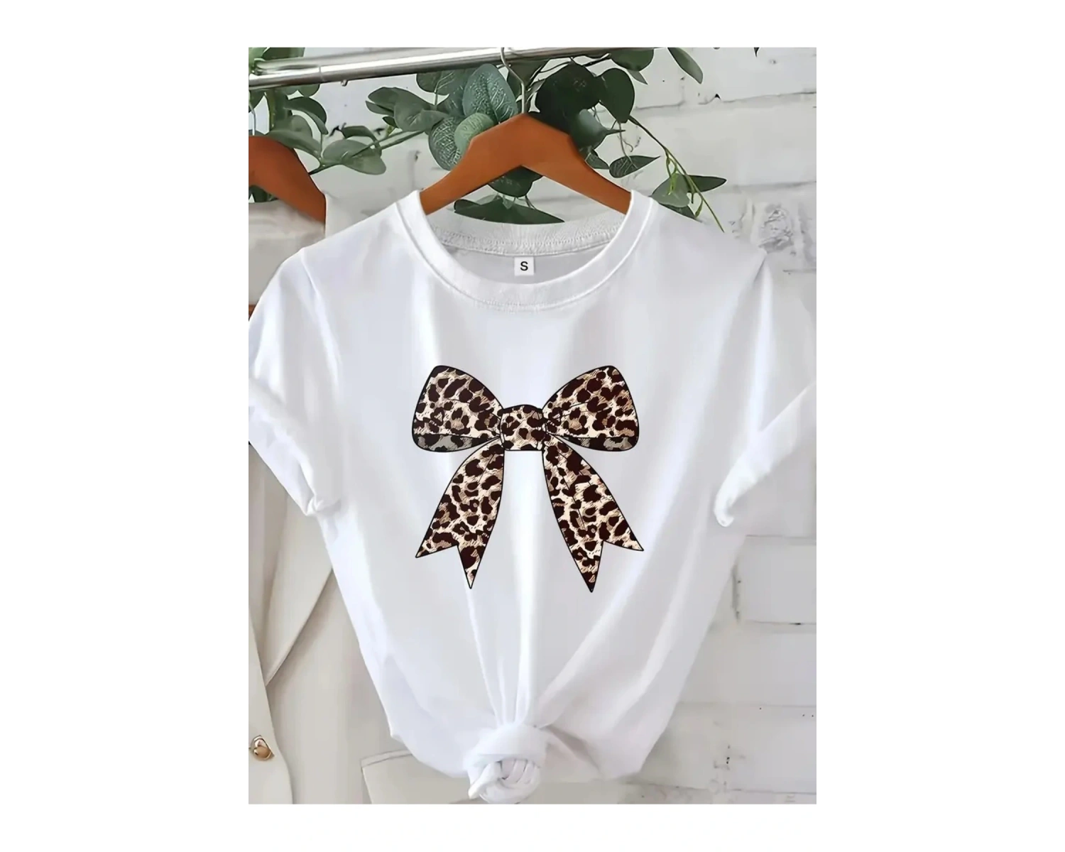 Kadın Fiyonk Leopar Baskılı Beyaz Siyah T-shirt Oversize