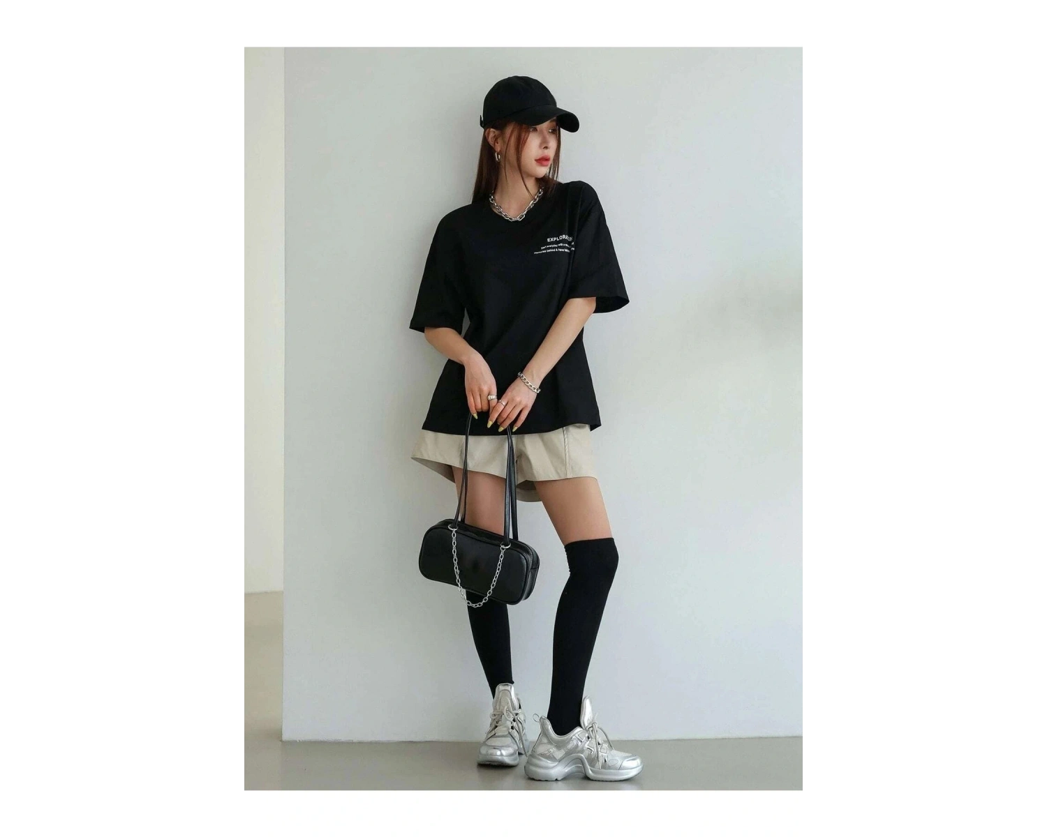 Kadın Siyah Exploration Baskılı Oversize Tişört