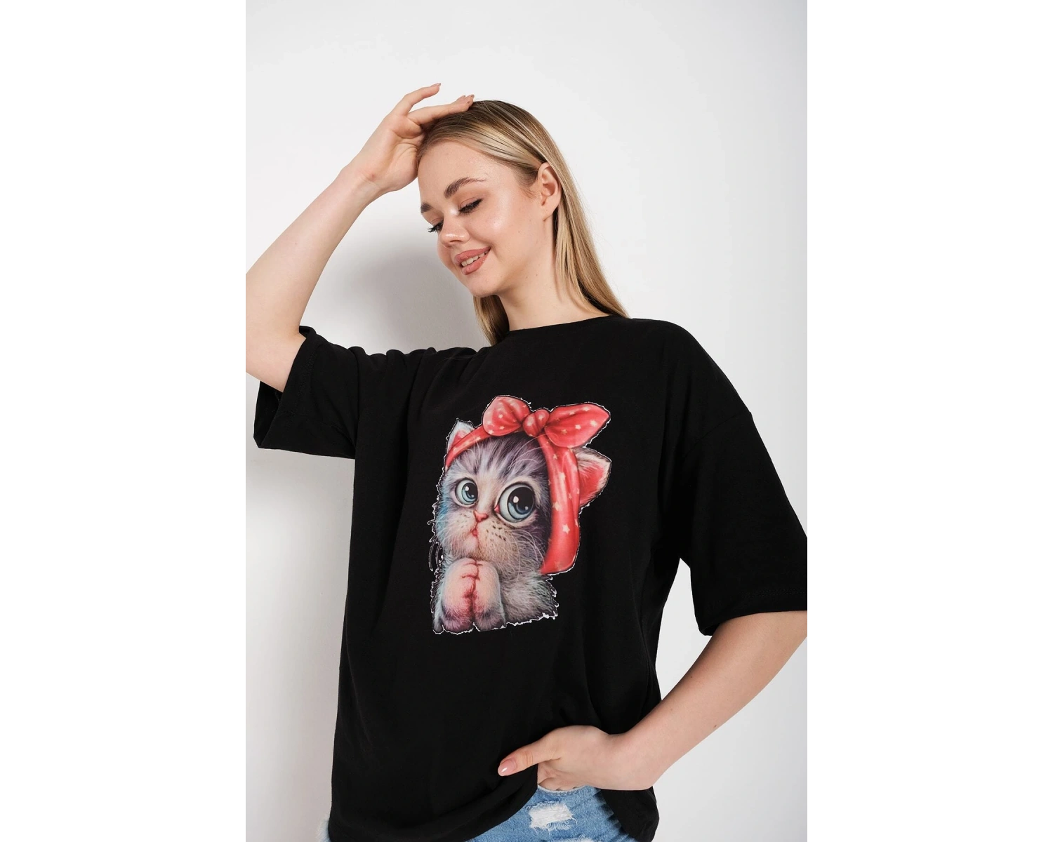 Kadın Siyah Kedi Baskılı Oversize Tişört