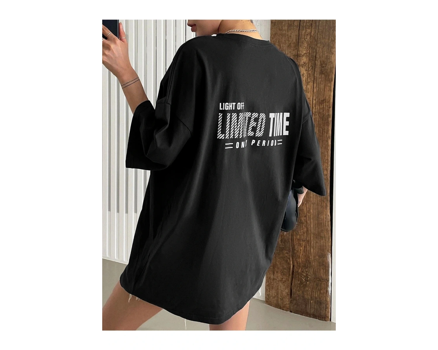 Kadın Siyah Oversize Limited Time Baskılı Tshirt