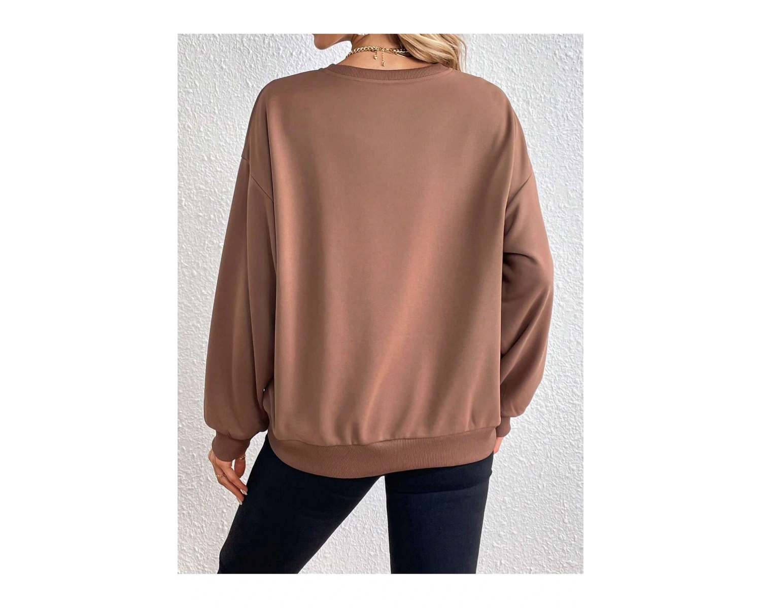 Kafatası ve Çiçek Desenli Damla Omuzlu Tişört Kahverengi