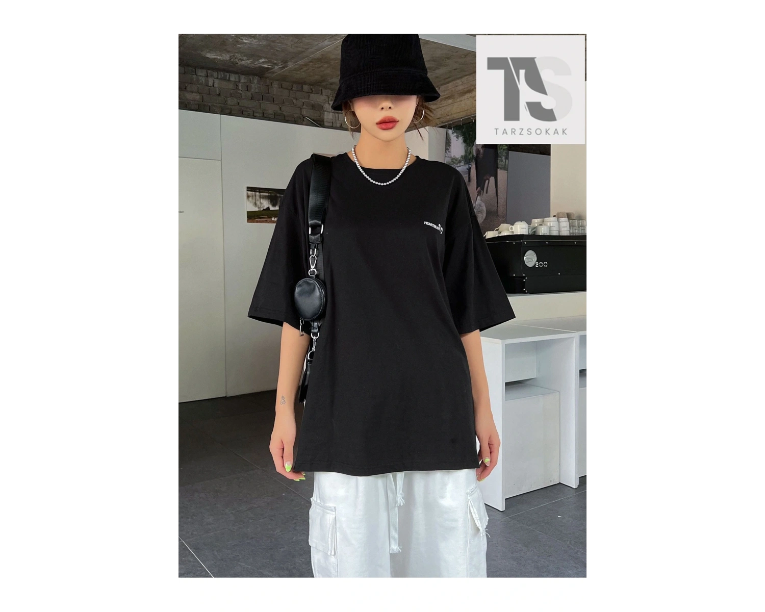 Kalp Desenli Düşük Omuz Tişört