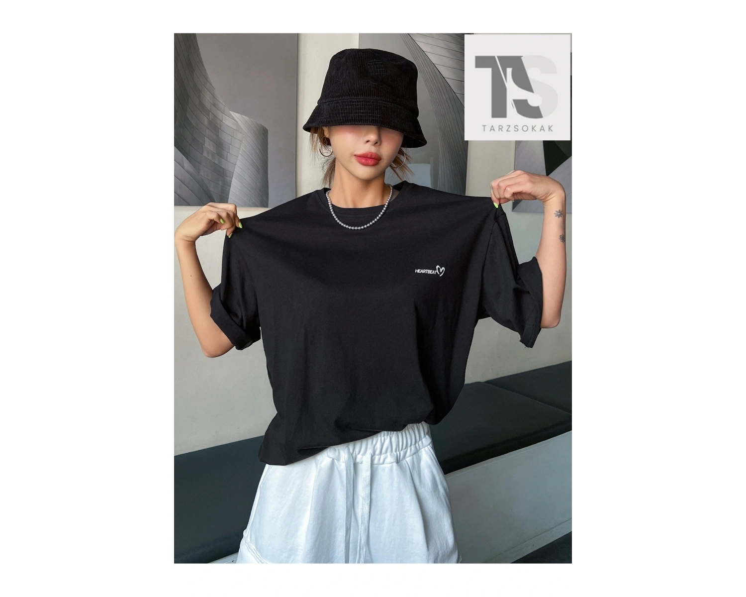 Kalp Desenli Düşük Omuz Tişört