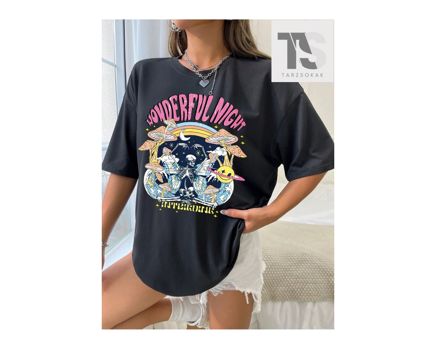 Karikatür Ayı ve Mektup Baskı Bol Kesim Kadın Tişört