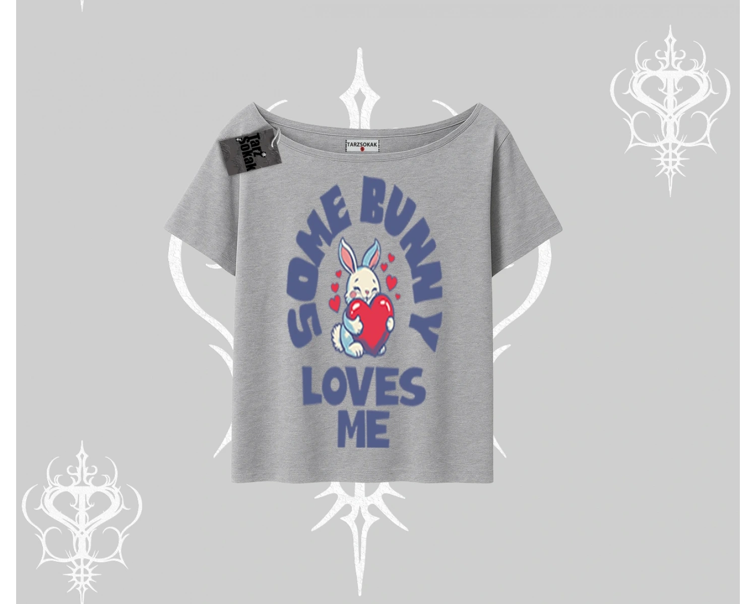Kayık Yaka Tshirt Sevimli Tavşan Some Bunny Loves Me Baskılı