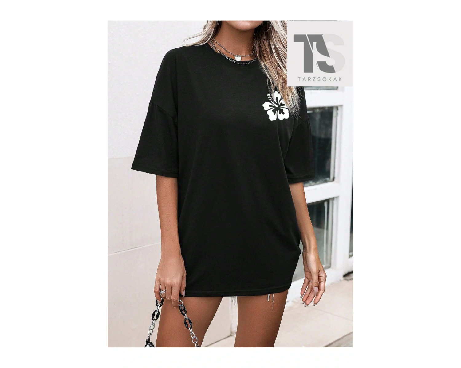 Kelebek Ve Slogan Grafikli Düşük Omuzlu Tişört