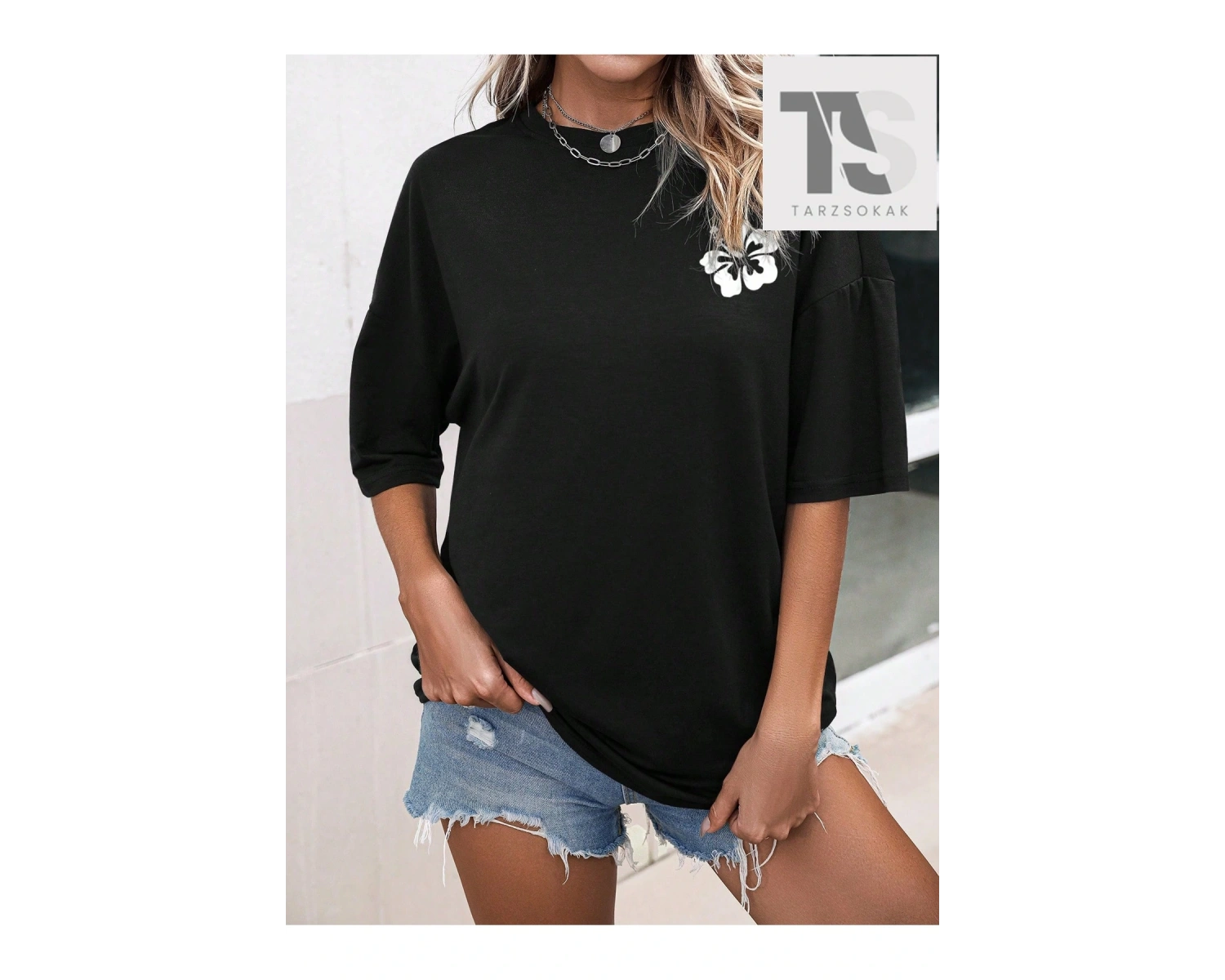 Kelebek Ve Slogan Grafikli Düşük Omuzlu Tişört