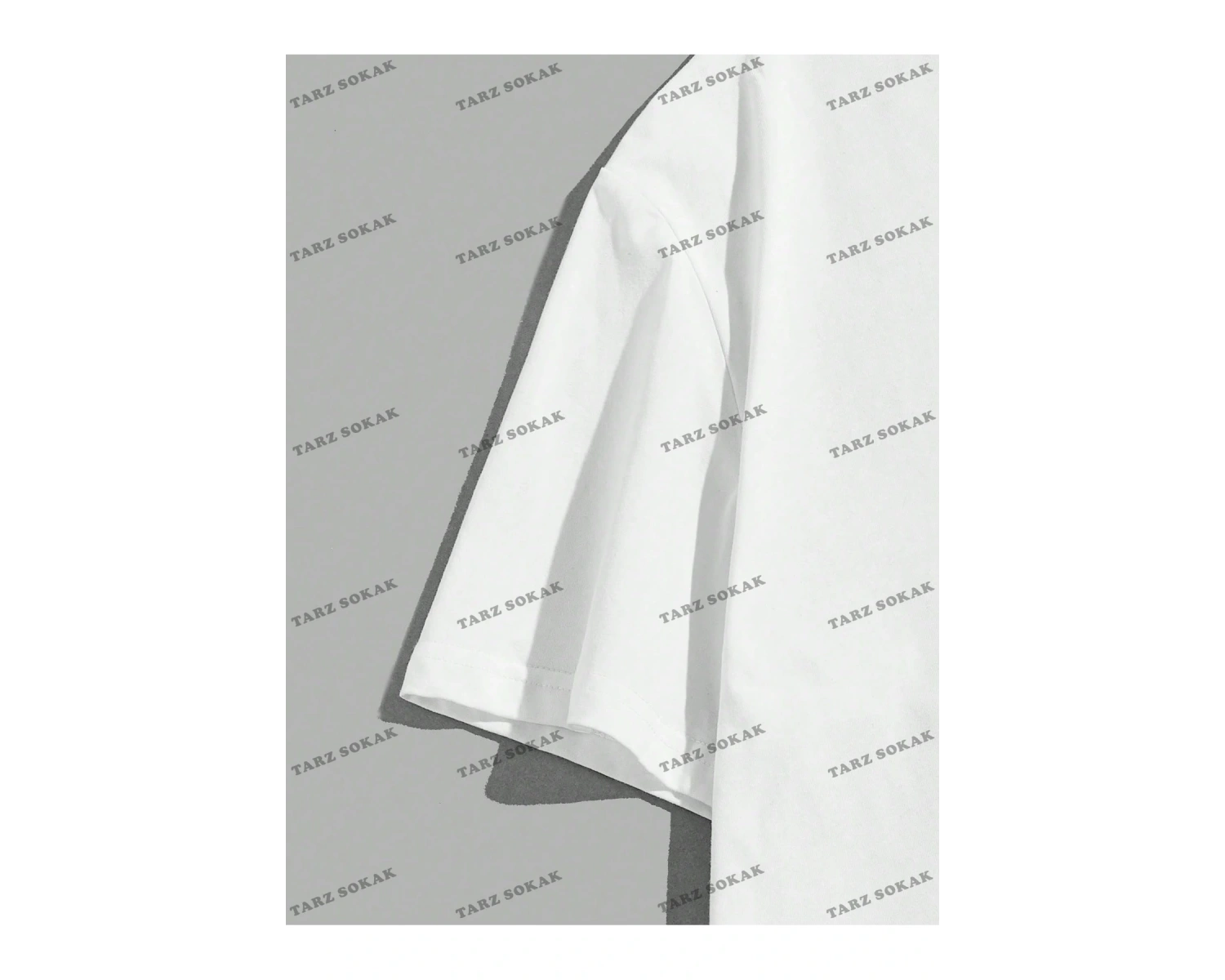 KOD Trend Ashley Baxter EMRG Erkek Pamuk Kafatası ve Şekil Grafikli Tişört