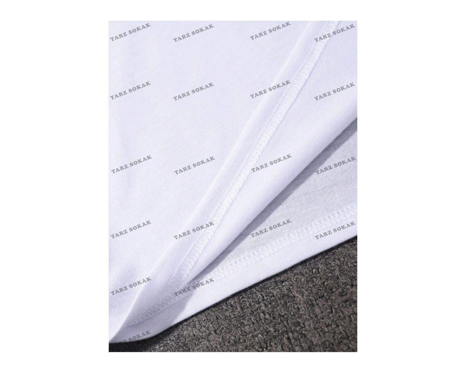 KOD Trend EMRG Erkek Göz ve Harf Grafikli Damla Omuz Tişörtü