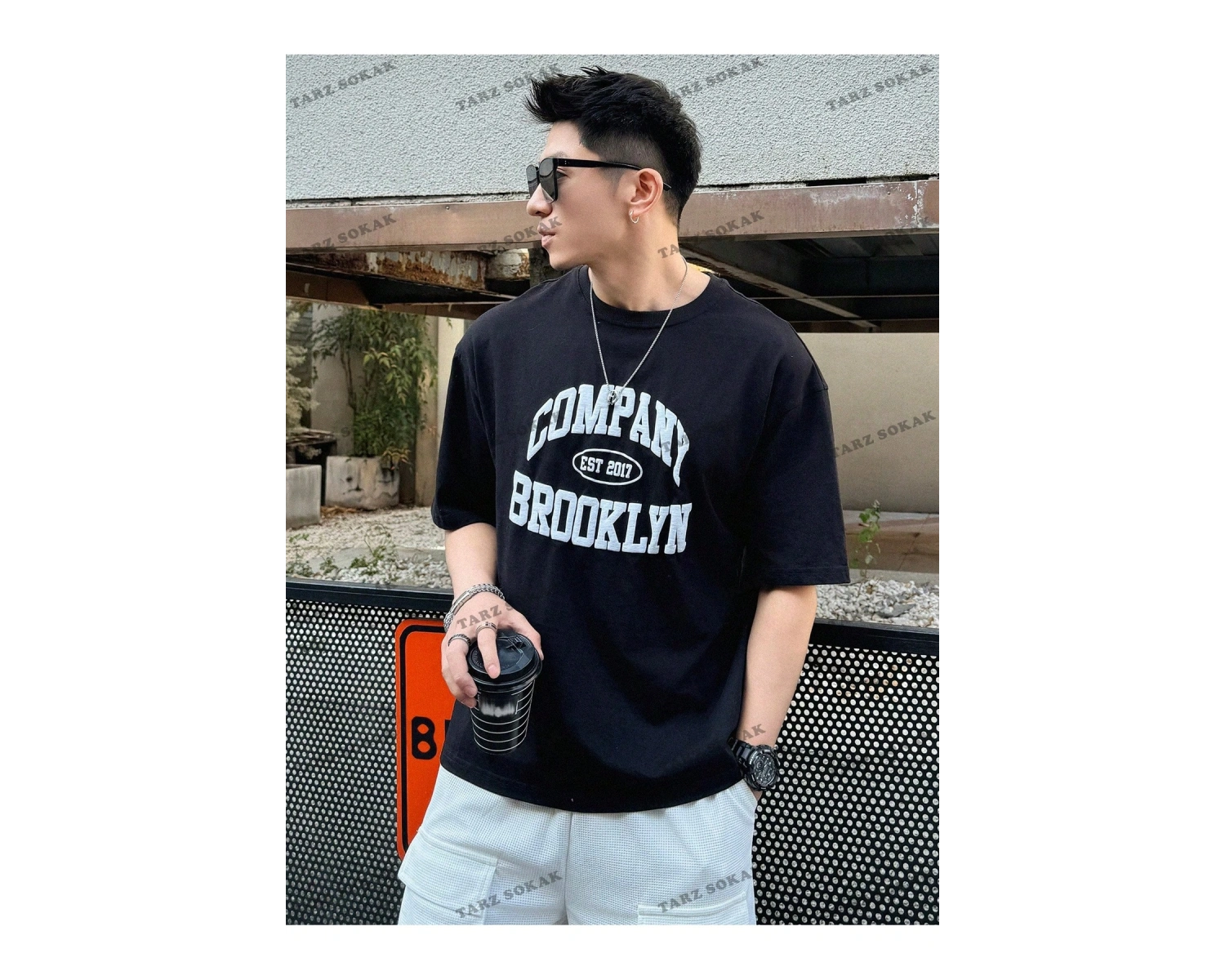 KOD Trend Erkek Harfli Grafik Damla Omuz Tişört