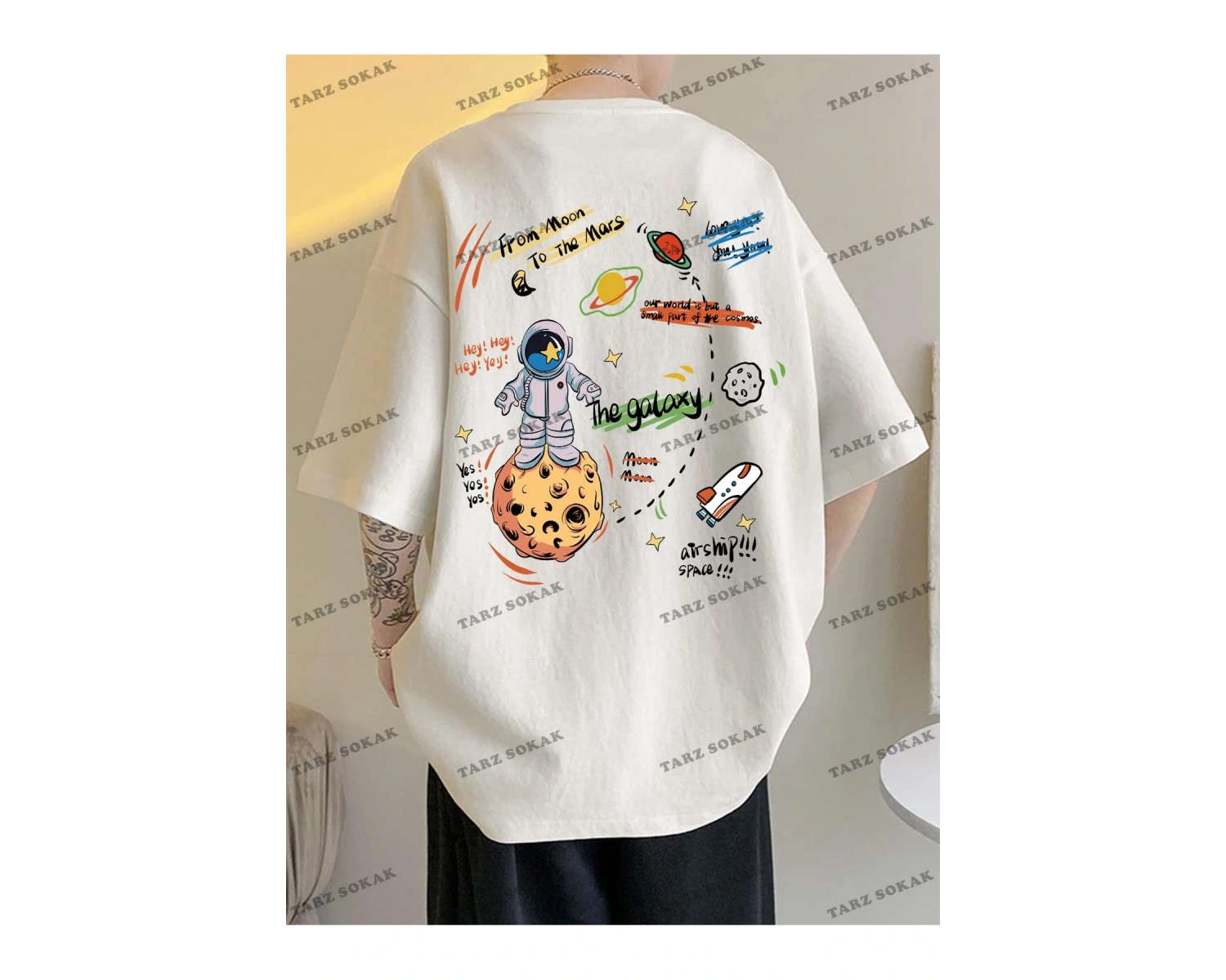 KOD Trend Hypemode Loose Fit Erkek Karikatür ve Slogan Grafikli Düşük Omuz Tişört