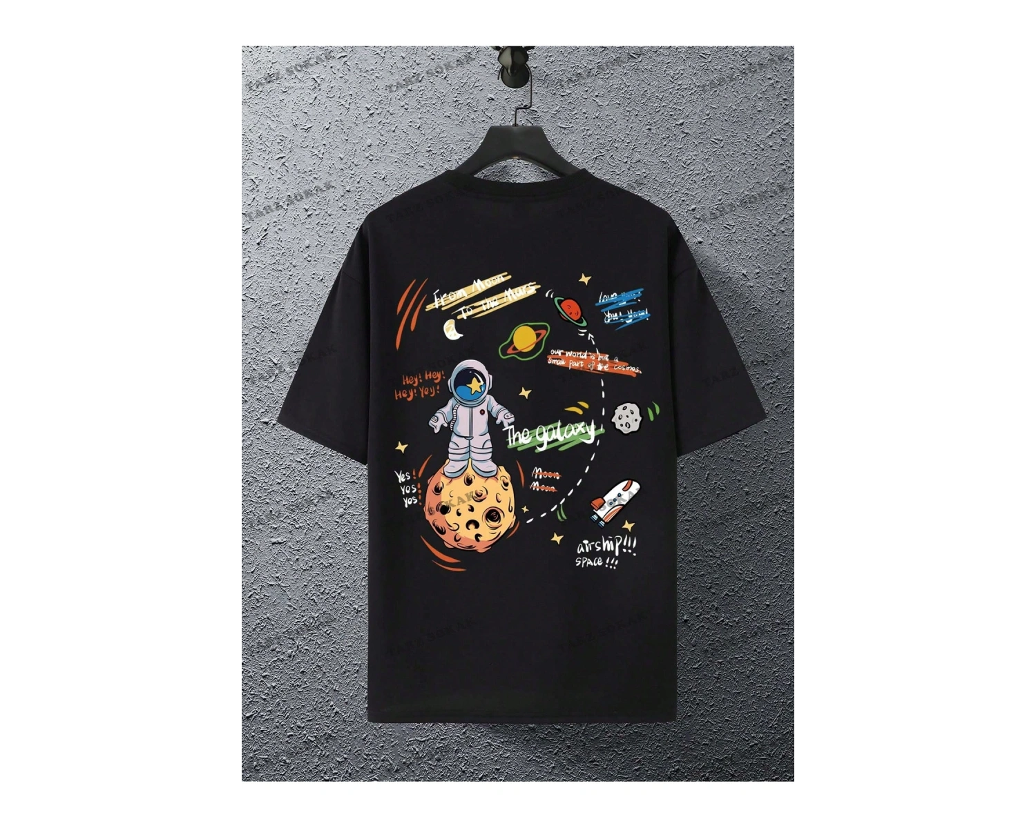 KOD Trend Hypemode Loose Fit Erkek Karikatür ve Slogan Grafikli Düşük Omuz Tişört