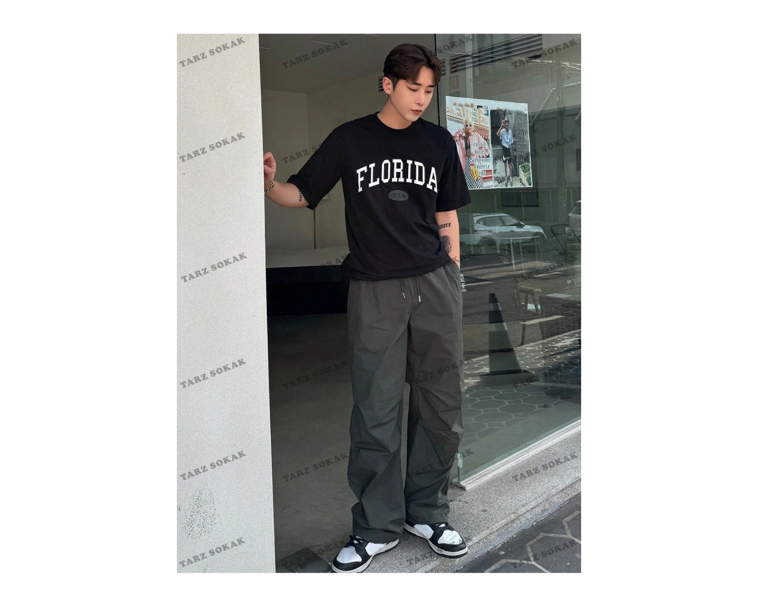 KOD Trend LEGND Erkek Çiçek & Slogan Grafikli Tişört