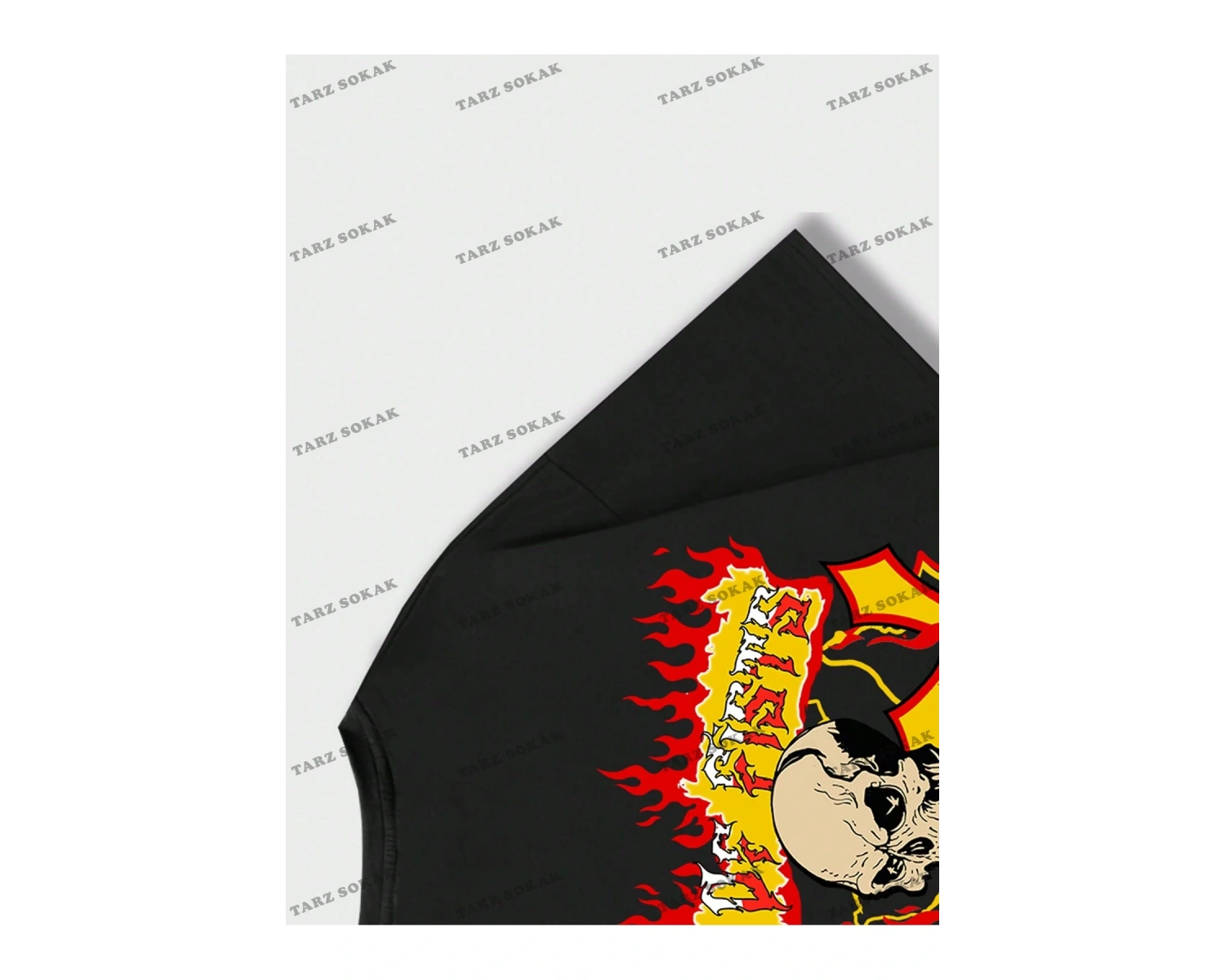 KOD Trend Street Life Erkek Kafatası ve Harf Grafikli Tişört