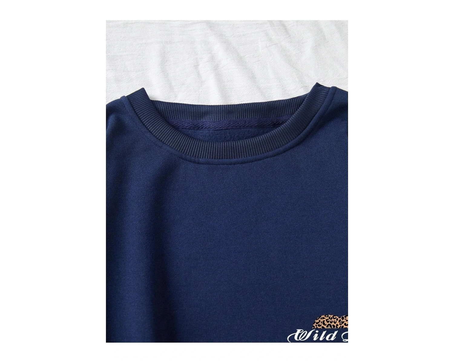 Letter Graphic Lined Sweatshirt Lacivert