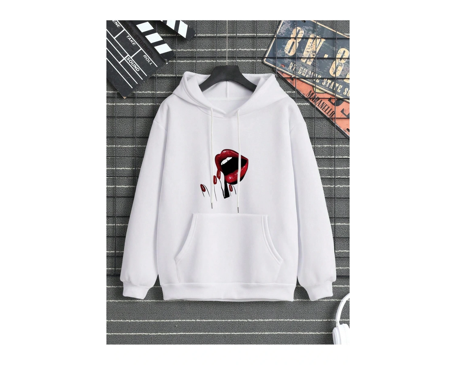 Lip Print Kangaroo Pocket Drawstring Hoodie Beyaz