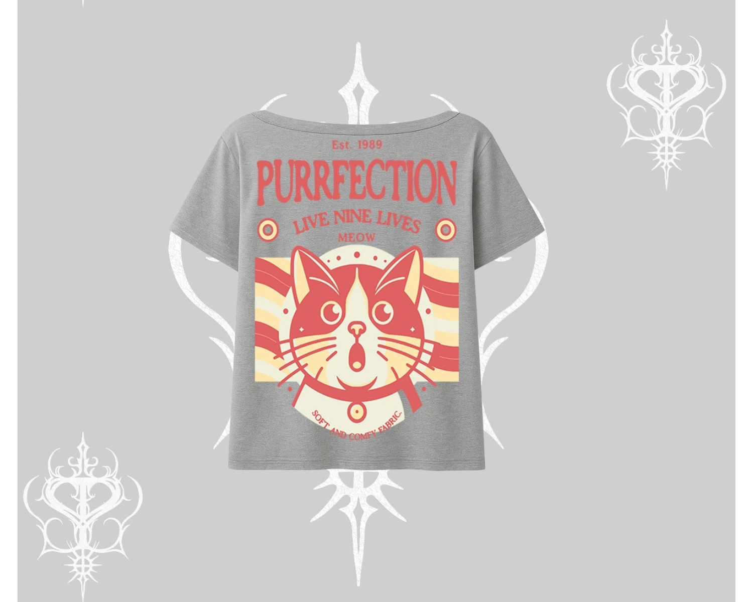 Live Nine Lives Kedi Tasarımlı Kayık Yaka Tshirt