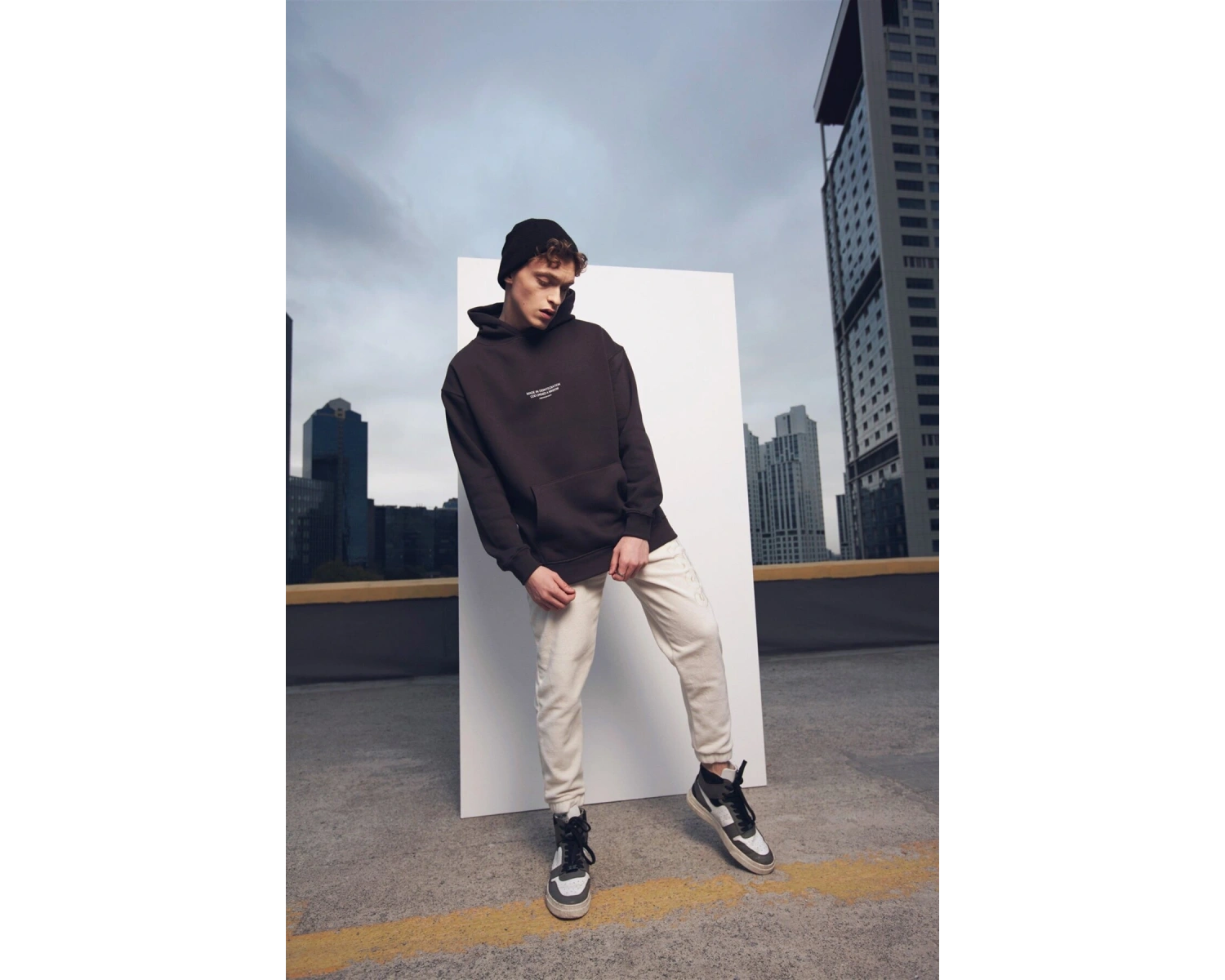 Made In Disintegration Beyaz Unisex Sweatshirt