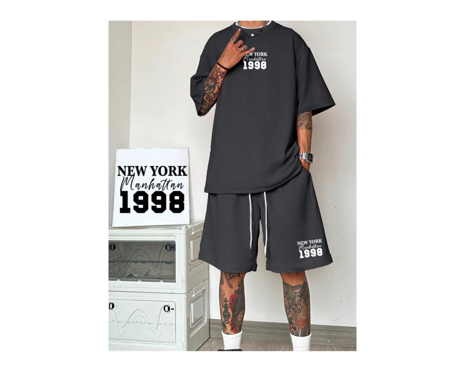 Manfinity Hypemode Erkek Bol Kesim Günlük Harf Baskılı Tişört Ve Şort Takımı