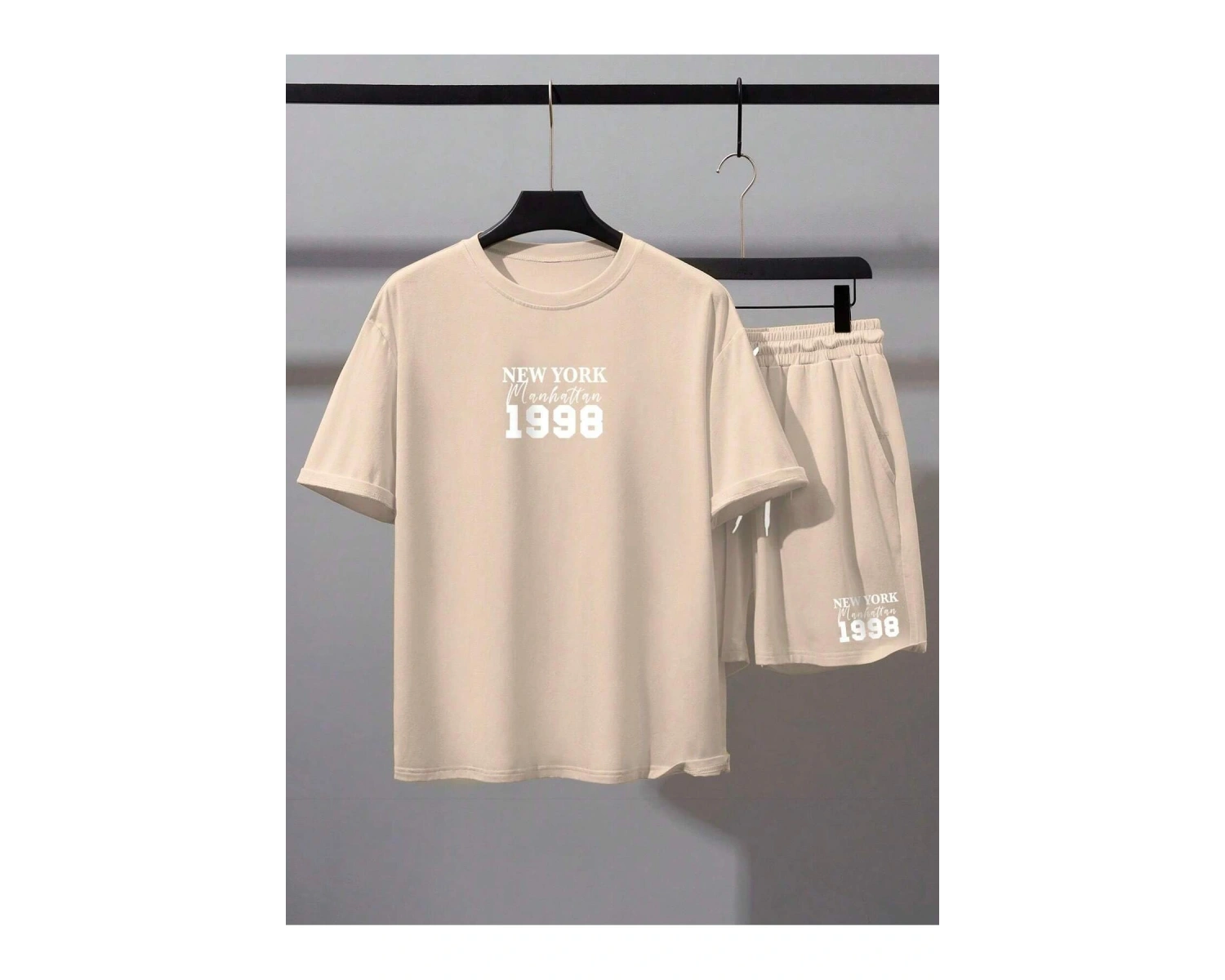 Manfinity Hypemode Erkek Bol Kesim Günlük Harf Baskılı Tişört Ve Şort Takımı