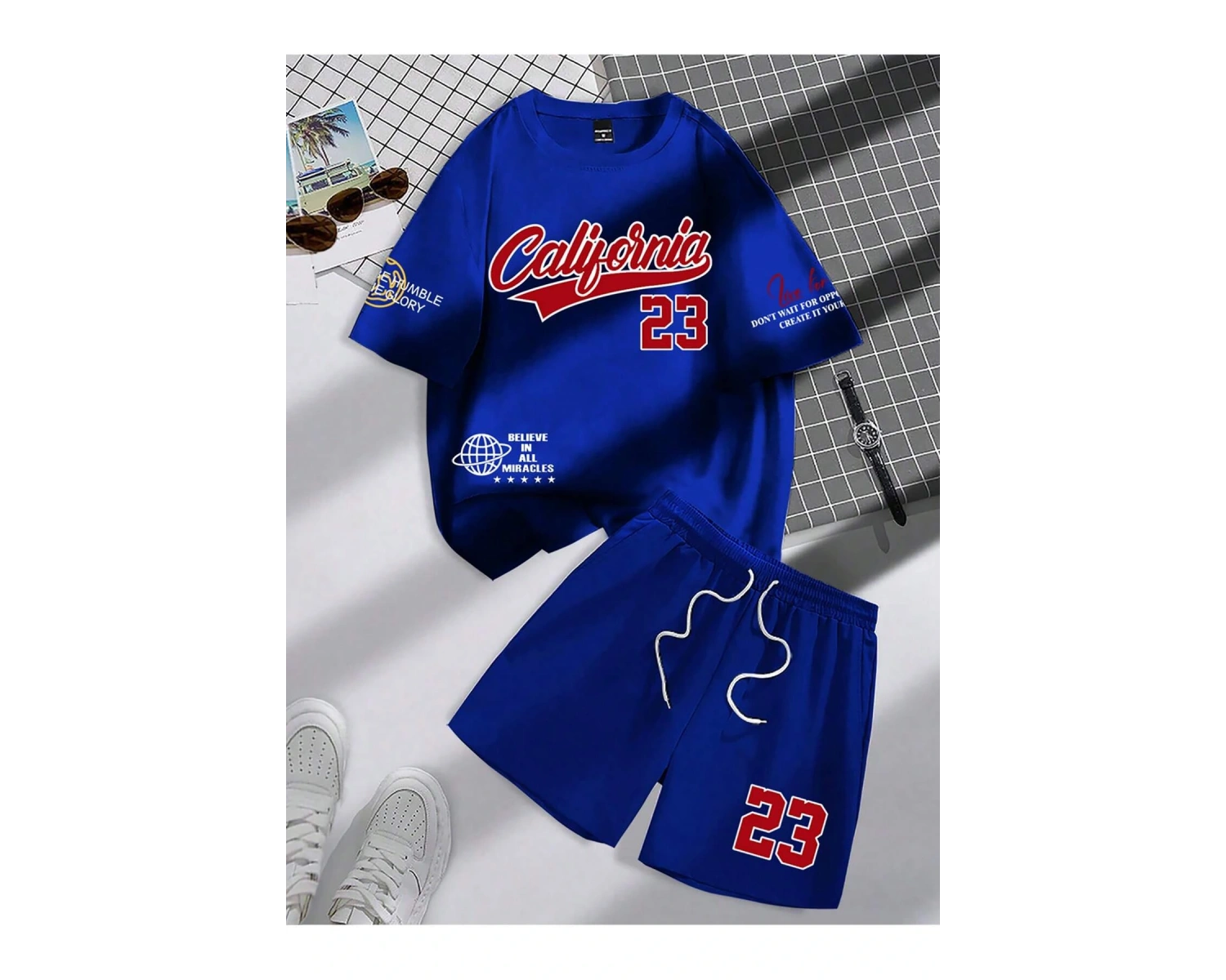 Manfinity Hypemode Erkek Günlük Slogan Baskılı Kısa Kollu Tişört ve Şort Takımı