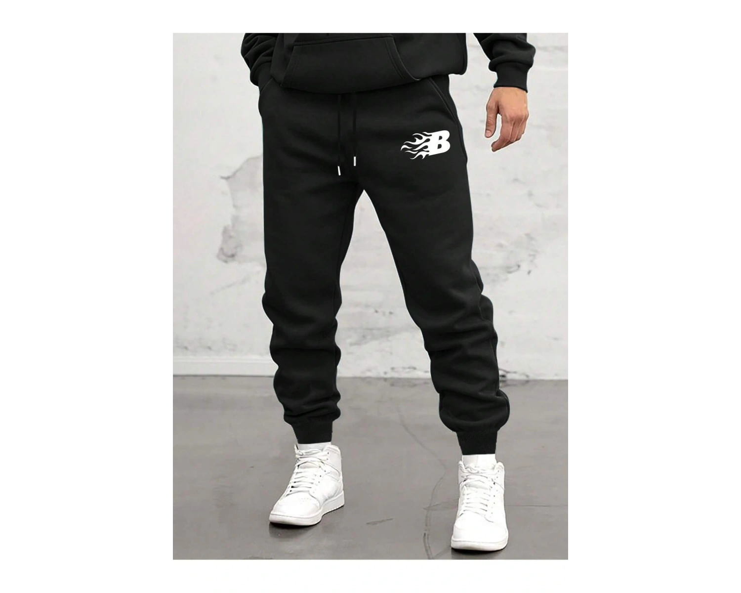 Manfinity Hypemode Erkek Harf Grafik İpli Bel Eşofman Altı