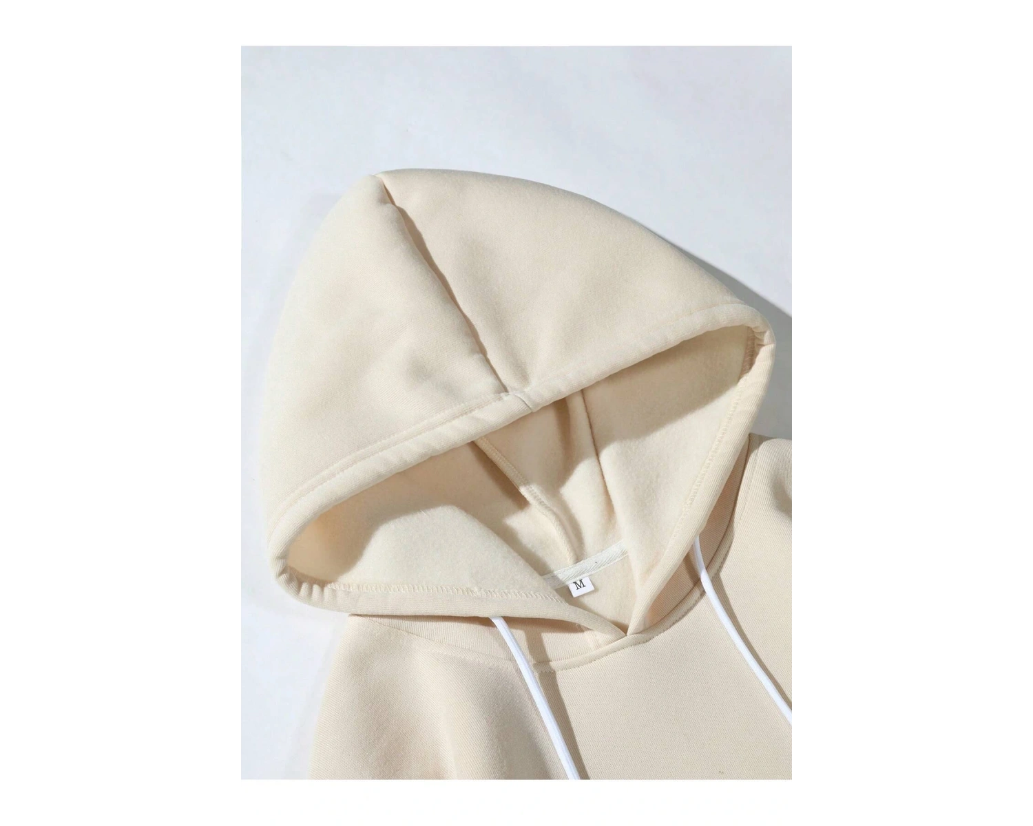 Manfinity Hypemode Letter & Figure Graphic Kangaroo Pocket Drawstring Hoodie Bej