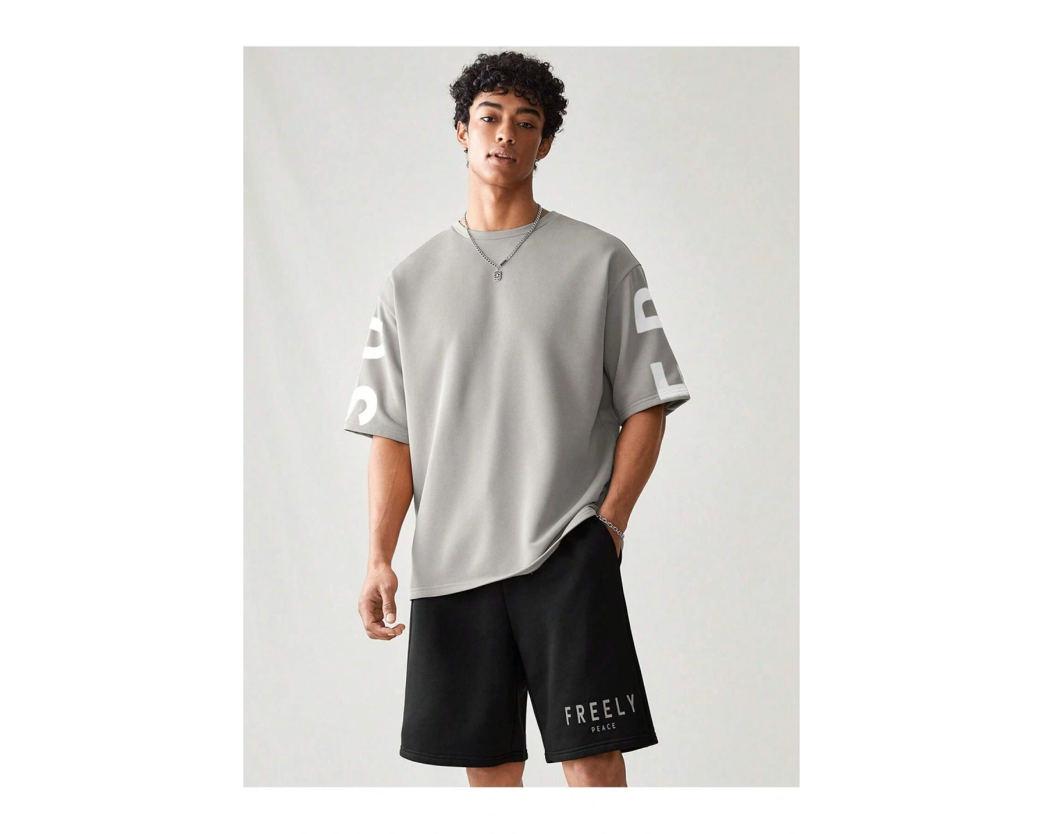 Manfinity UrbanChill Örme Rahat Baskılı Kısa Kollu ve Şort Takımı