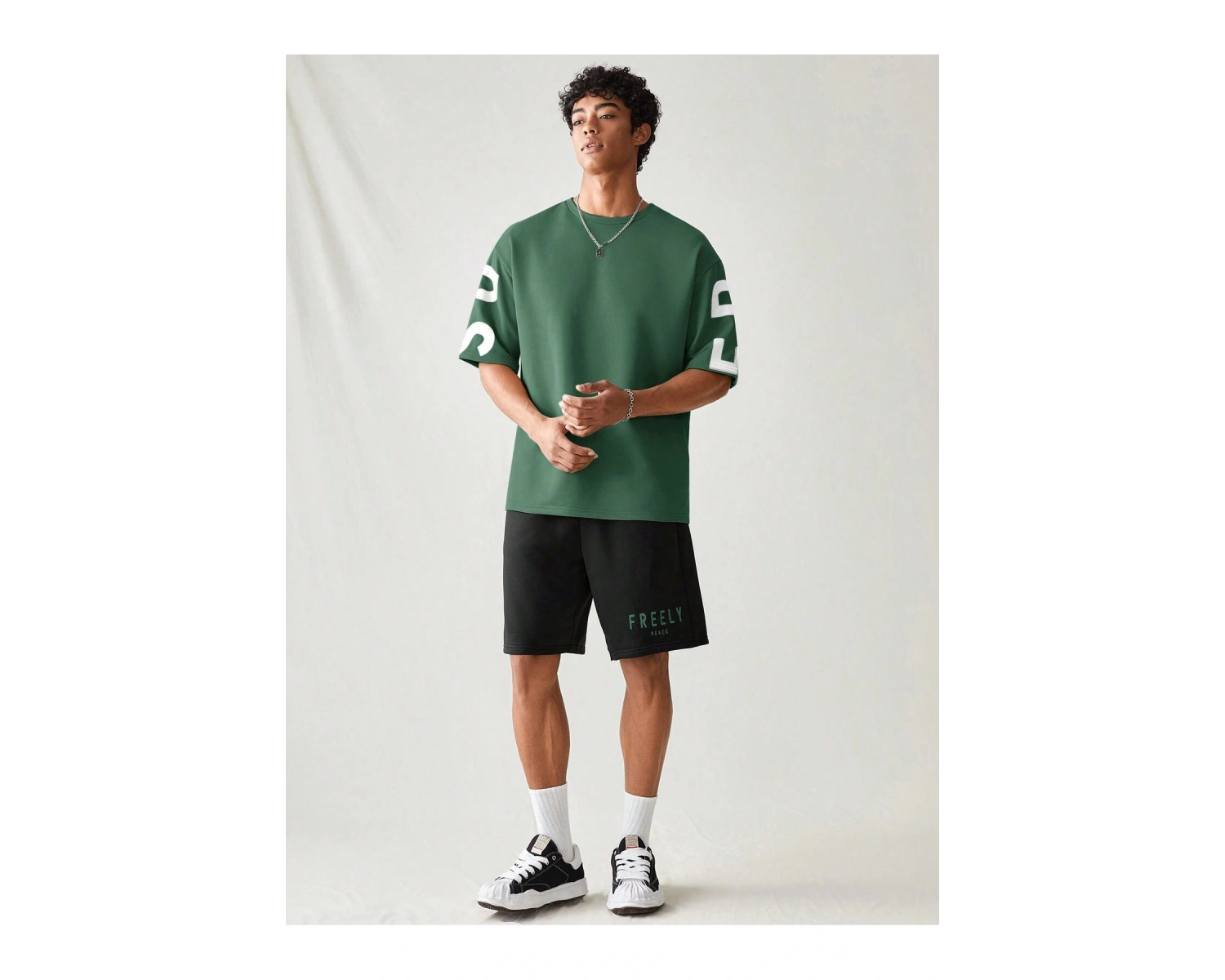 Manfinity UrbanChill Örme Rahat Baskılı Kısa Kollu ve Şort Takımı