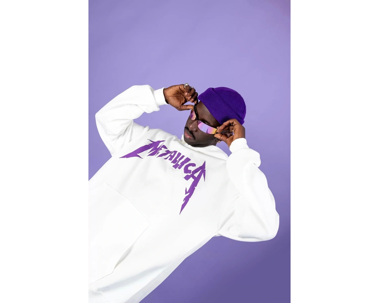 Metallica Mor Sırt Baskılı Beyaz Oversize Kapüşonlu