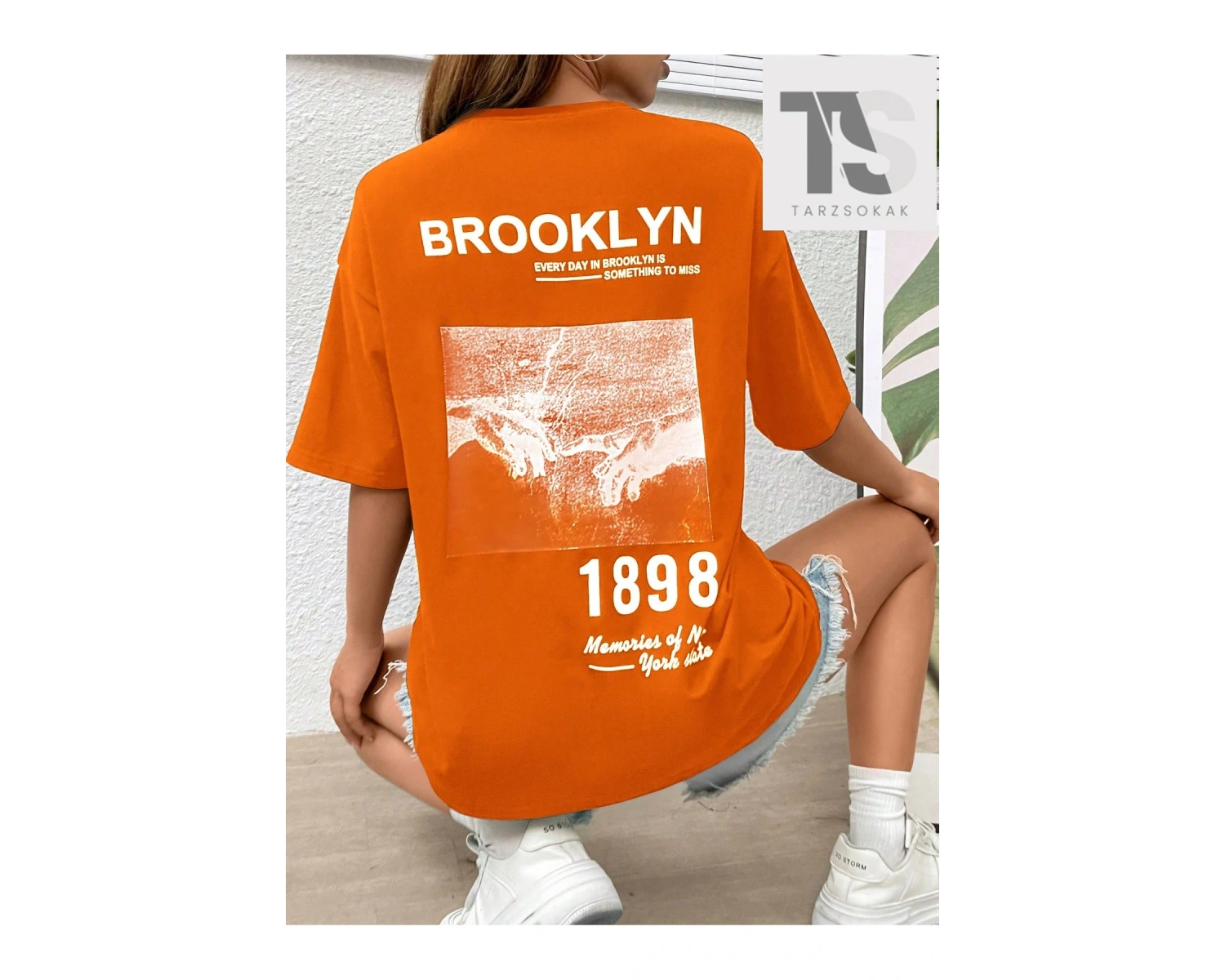 Mona Lisa Desenli Düşük Omuz Tişört