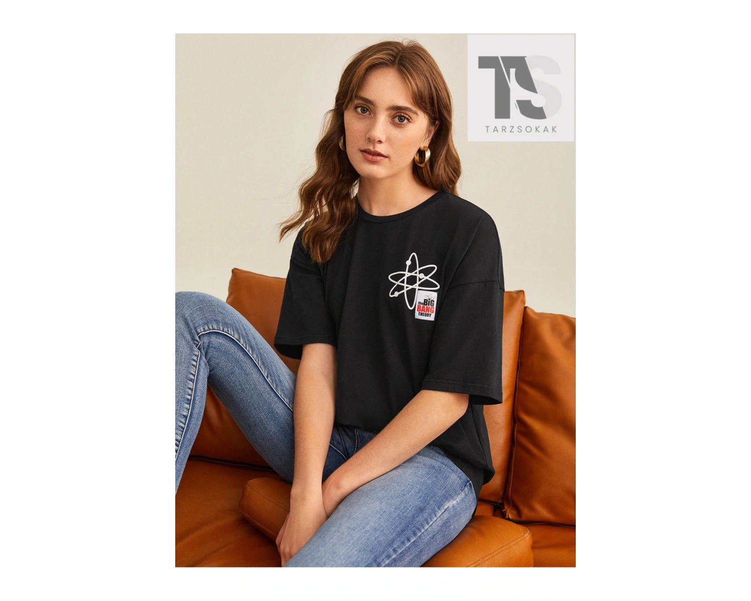 Nakış Harfli Grafik Düşük Omuzlu Tişört