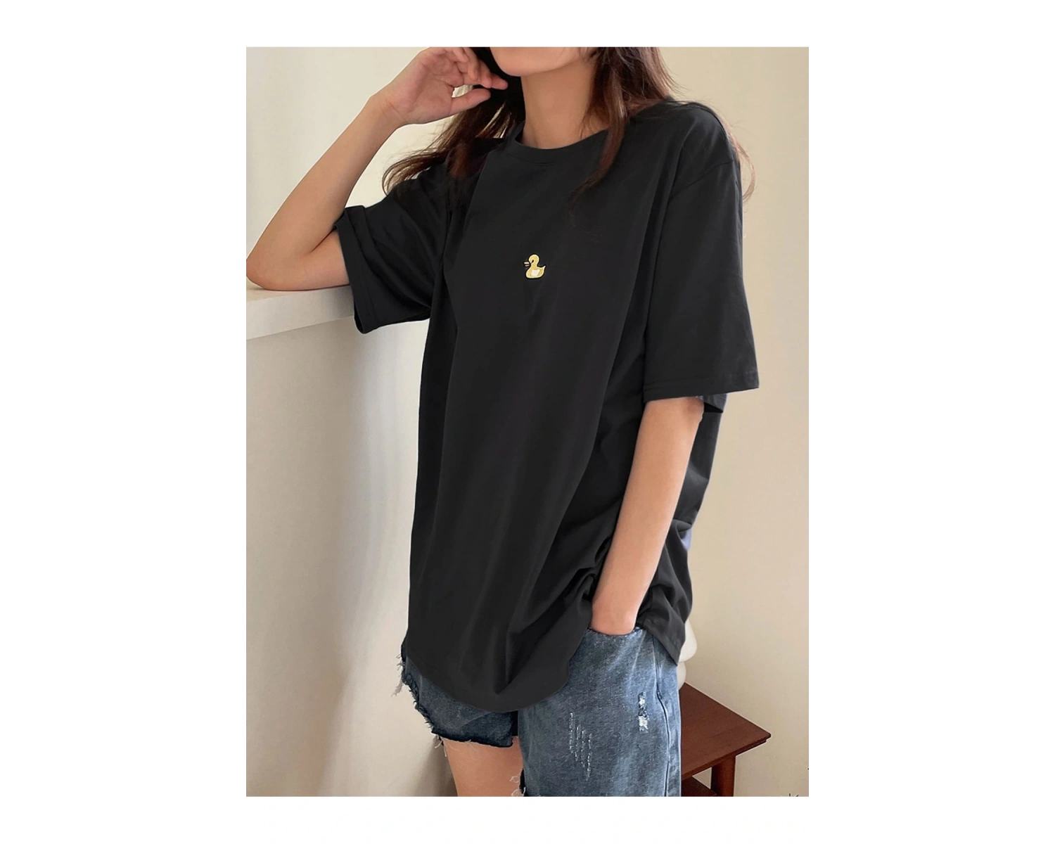 Ördek Nakışlı Damla Omuz Tişört