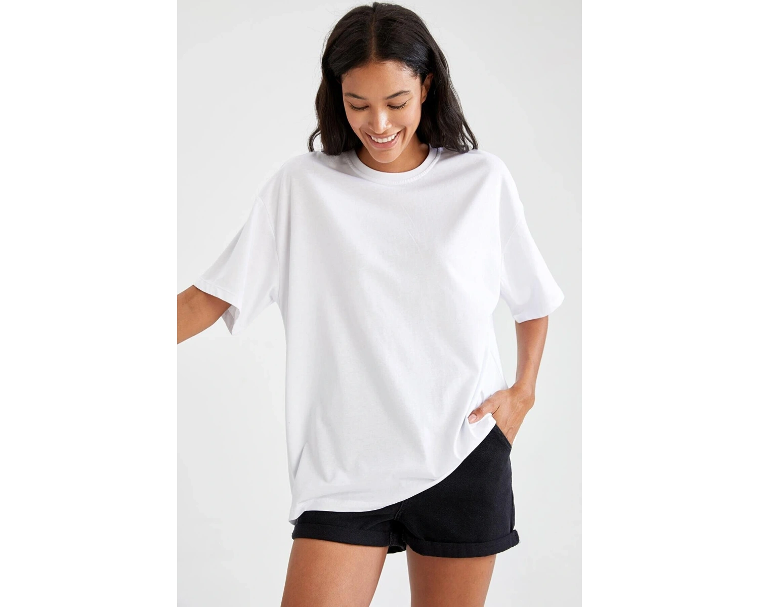 Oversize Fit Pamuklu Kısa Kollu Basic Tişört