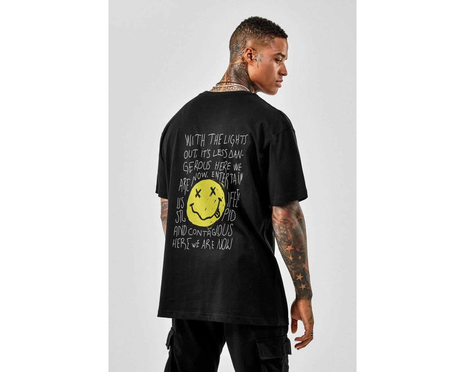 Oversize Nirvana Type Baskılı Siyah Tshirt NRAGE206